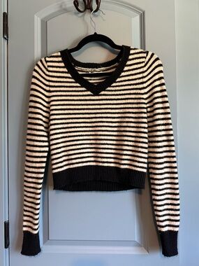 Classic Striped V-Neck Sweater - Black & Cream size XS